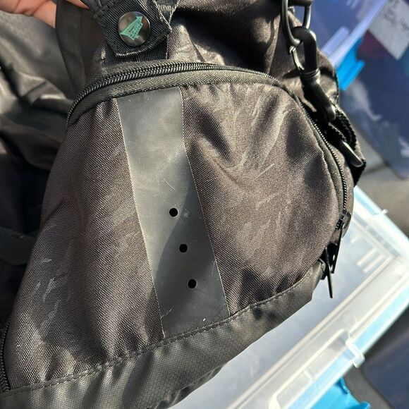 IN-N-OUT BURGER duffle bag - Picture 5 of 7